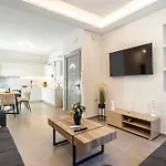 Charming Urban Escape Your Cozy Retreat Apartment Filiatra