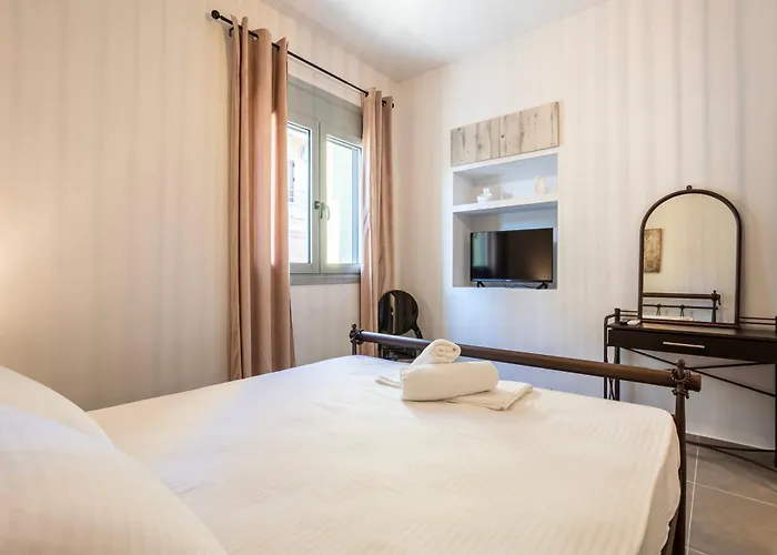 Charming Urban Escape Your Cozy Retreat شقة فيلياترا