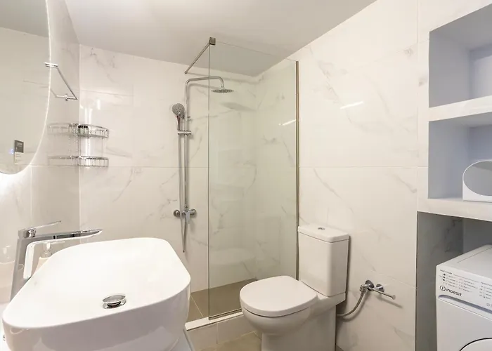 Charming Urban Escape Your Cozy Retreat * فيلياترا