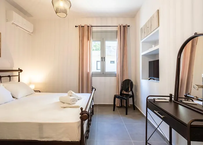 Charming Urban Escape Your Cozy Retreat فيلياترا